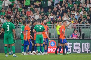 狂轰38脚！国安2-0十人泰山 郑铮直红王大雷9扑救塞鸟+林良铭破门